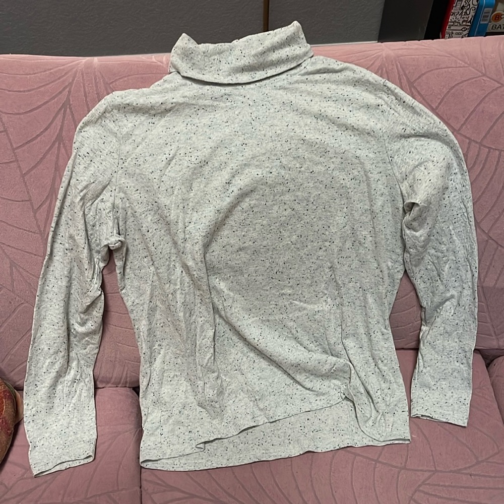 Long sleeve speckled turtle neck - super comfy